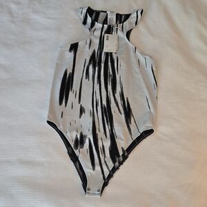 Wolford White/Black Abstract Print High-Neck Bodysuit – Size L P67